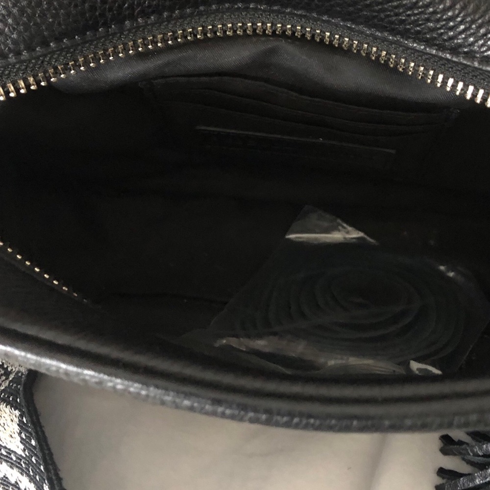 Nwt defect Rebecca Minkoff black leather guitar strap camera bag HP Pick 2024 - Picture 3 of 7
